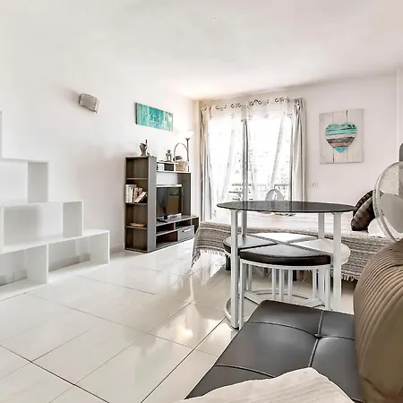 Appartamento Nice Studio With Terrace And View, Beach First Line *