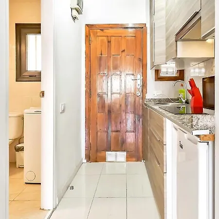 Nice Studio With Terrace And View, Beach First Line